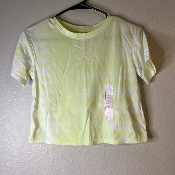 More than Magic Yellow oversized crop short sleeve NWT 7/8 - Picture 1 of 4